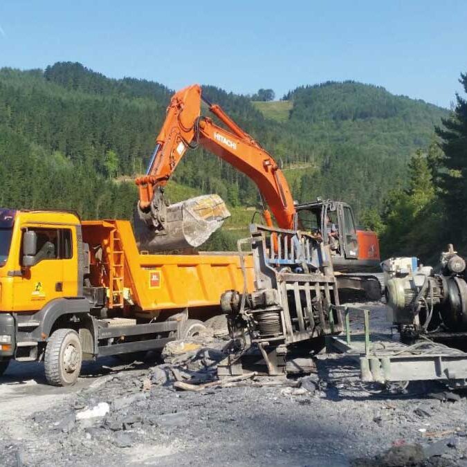Transportes y basculantes | ARELUR | Trabajos realizados | Lasarte Gipuzkoa