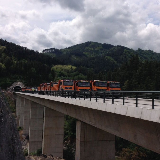Transportes y basculantes | ARELUR | Trabajos realizados | Lasarte Gipuzkoa